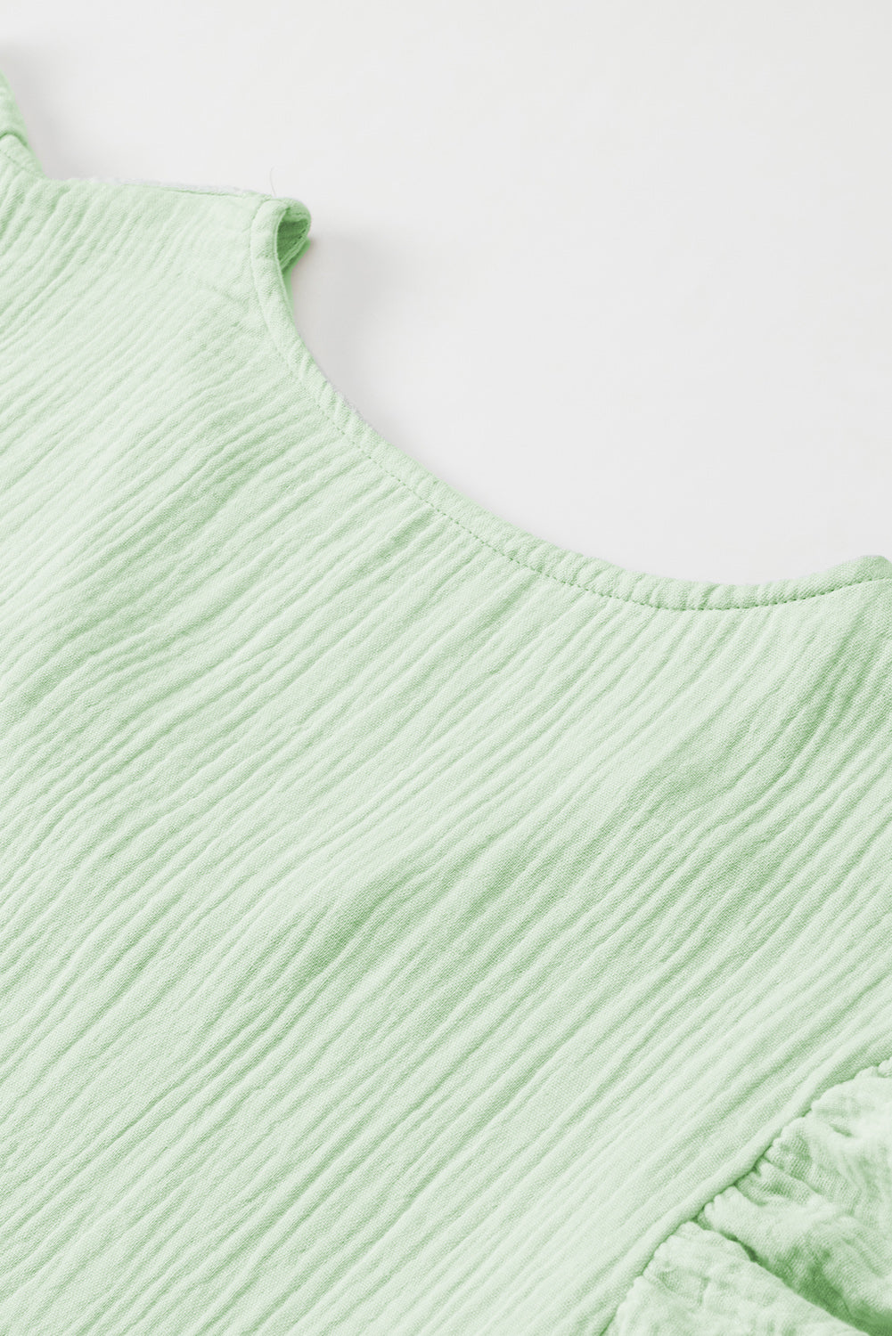 Green Crinkled Texture V Neck Ruffled Sleeve Tops and Shorts Set